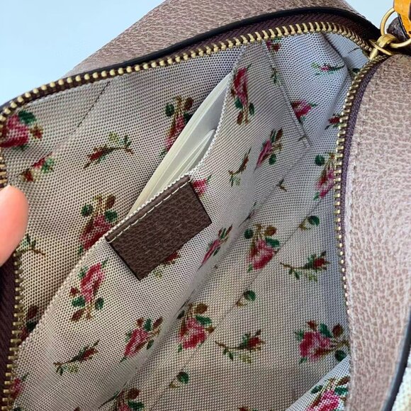 Gucci Crossbody Bags Classic Style - Picture 4 of 9